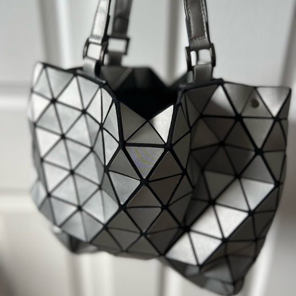 Geometric Silver Tote Bag - Picture 5 of 7